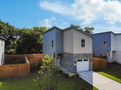 2662 Sutton Street, Dallas TX 75210 - Photo 2