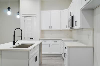 2662 Sutton Street, Dallas TX 75210 - Photo 5