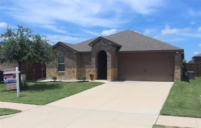 825 Alton Drive, Aubrey TX 76227
