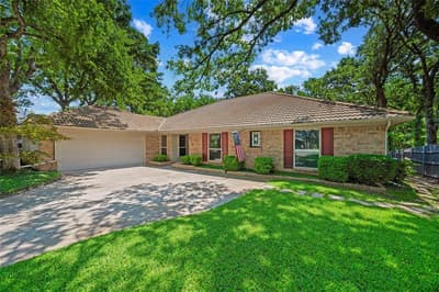 429 Rolling Hills Trail, Arlington TX 76011