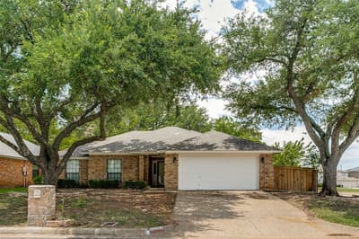 7604 Blossom Drive, Fort Worth TX 76133