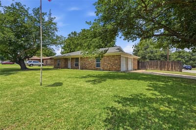 837 Springdale Road, Bedford TX 76021