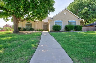 1005 Wilderness Trail, Crowley TX 76036