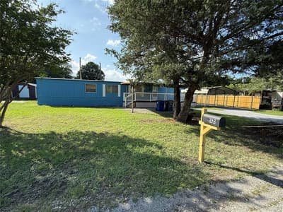 242 Cobb Avenue, Van Alstyne TX 75495