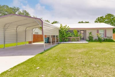 907 N Lamb Street, Bowie TX 76230