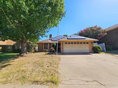 5817 Fox Hunt Drive, Arlington TX 76017