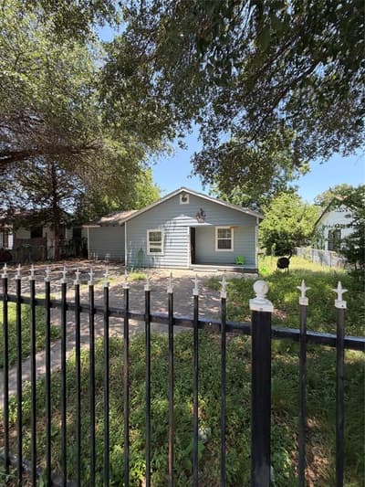 3717 Childress Street, Fort Worth TX 76119