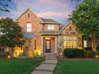417 Mordred Lane, Lewisville TX 75056