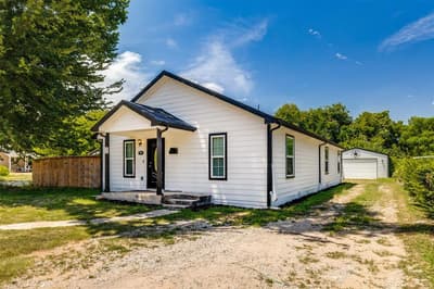 2805 Springdale Road, Fort Worth TX 76111