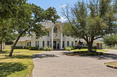 110 Falcon Court, Argyle TX 76226