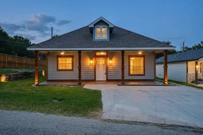 800 Crow Court, Granbury TX 76048 - Photo 2
