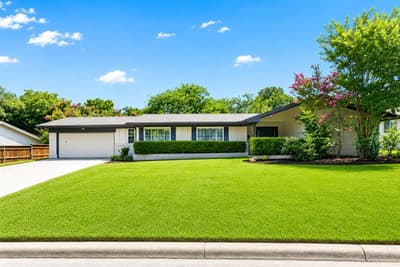 4348 Selkirk Drive W, Fort Worth TX 76109