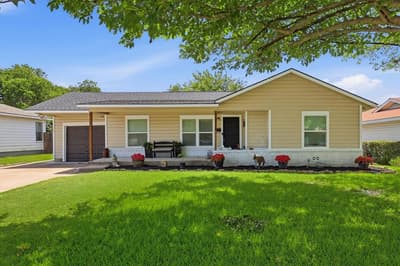 3528 Meadow Oaks Drive, Haltom City TX 76117