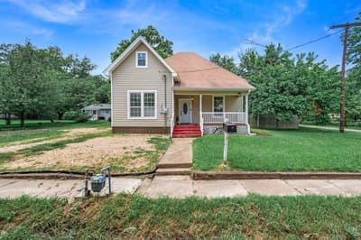 1301 Locust Street, Commerce TX 75428
