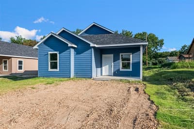 211 W Elm Street, Whitewright TX 75491