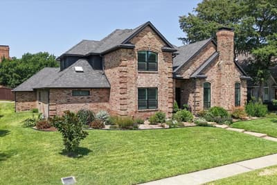 2121 Clearspring Drive S, Irving TX 75063 - Photo 2