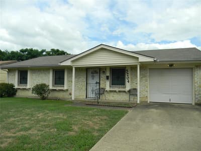 3204 Pacesetter Drive, Dallas TX 75241