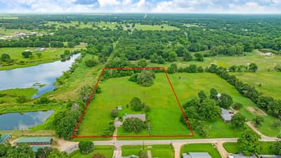 570 N Center, Blossom TX 75416