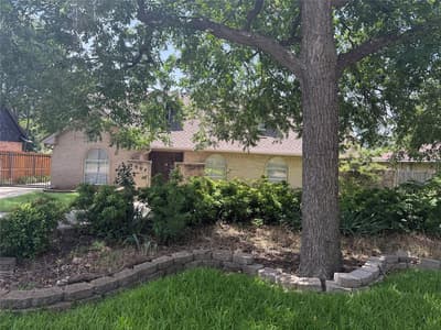 2904 Bridal Wreath Lane, Dallas TX 75233
