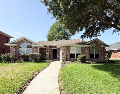 8418 Coventry Drive, Rowlett TX 75089