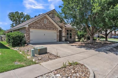 1321 Lauren Lane, Granbury TX 76048