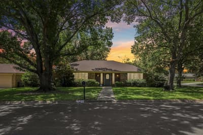 1600 S Timber Court, Benbrook TX 76126