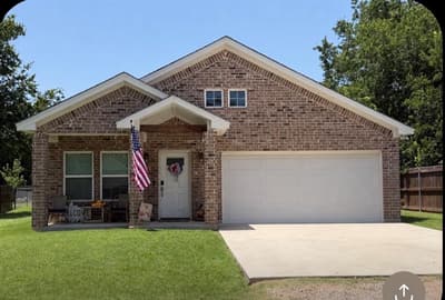 207 N Hubbard Street, Alvord TX 76225