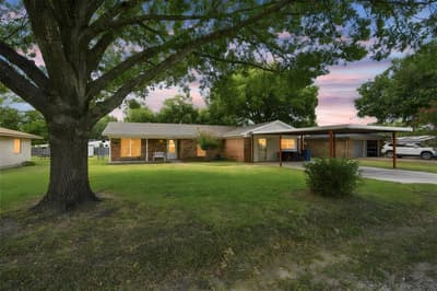 504 E Roosevelt Avenue, Whitney TX 76692