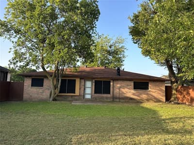 925 Woodcrest Drive, Lancaster TX 75134 - Photo 3