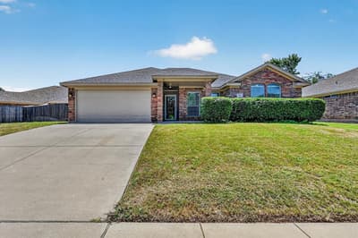 431 Nutmeg, Burleson TX 76028