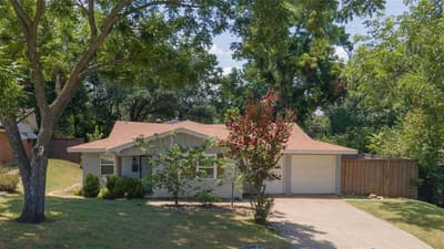 7362 Robinhood Lane, Fort Worth TX 76112