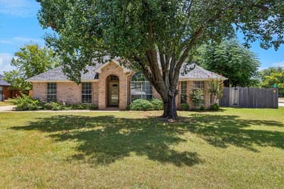 433 Sherwood Court, Burleson TX 76028
