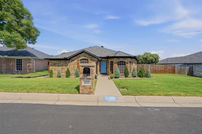 405 Deauville Drive, Fort Worth TX 76108