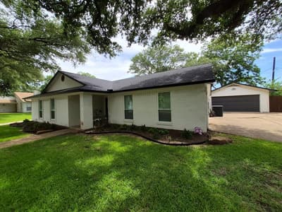 405 W Lindenwood Lane, Hewitt TX 76643 - Photo 2