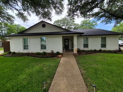 405 W Lindenwood Lane, Hewitt TX 76643