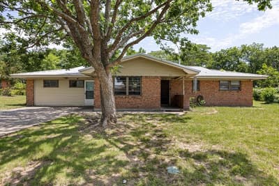 575 N Charlotte Avenue, Stephenville TX 76401