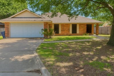 202 Modene Avenue, Waxahachie TX 75165
