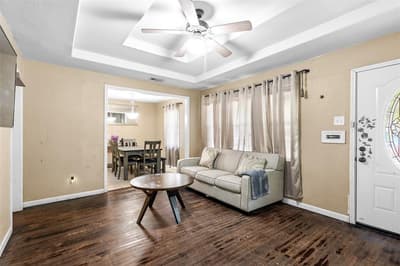 4427 Baldwin Street, Dallas TX 75210