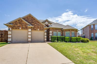 2912 Crystal Way, Grand Prairie TX 75052