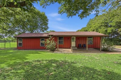 201 Rockett Lane, Pecan Hill TX 75154