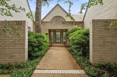 1111 Pebble Creek Road, Fort Worth TX 76107