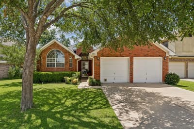 4912 Parkside Way, Fort Worth TX 76137