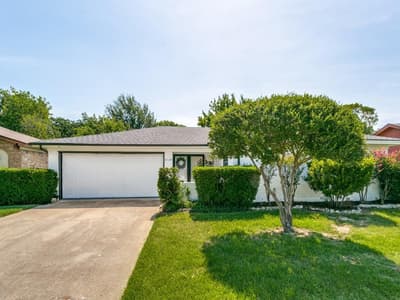 3120 Spring Grove Drive, Bedford TX 76021