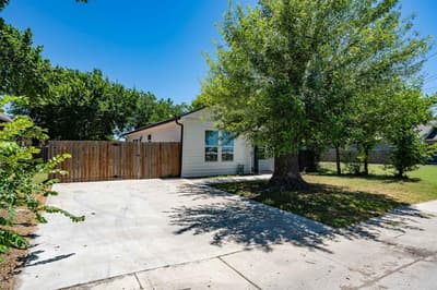 1920 S 18th Street, Waco TX 76706 - Photo 2