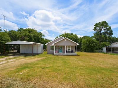 180 Trail Drive, Bowie TX 76230