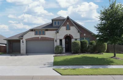 213 Oakcrest Drive, Justin TX 76247