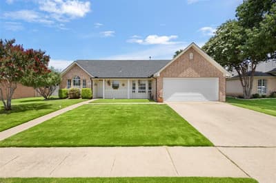 6213 Peach Tree Drive, Midlothian TX 76065