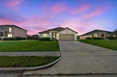 1558 Nottingham Drive, Lancaster TX 75134
