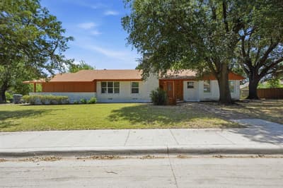 2626 Crest Avenue, Dallas TX 75216