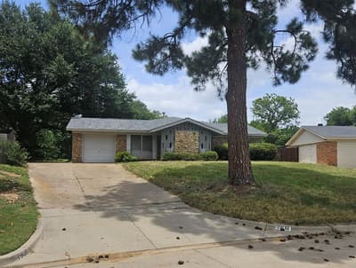 1908 Brookview Drive, Arlington TX 76010